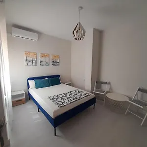 https://room-in-the-centre-of-la-linea-habitacion-en-el-centro.es-andalucia.com